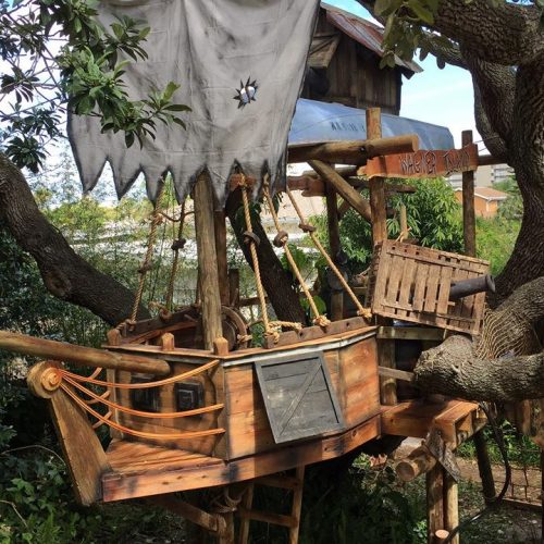 Fiabe del mondo al microfono – La Pirata, l’albero e la festa