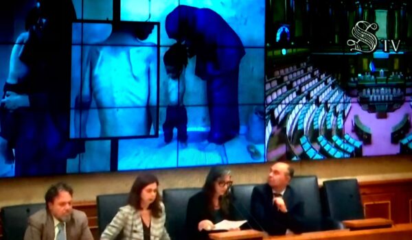 Torture e violenze per le persone palestinesi catturate da Israele: la relazione di Francesca Albanese